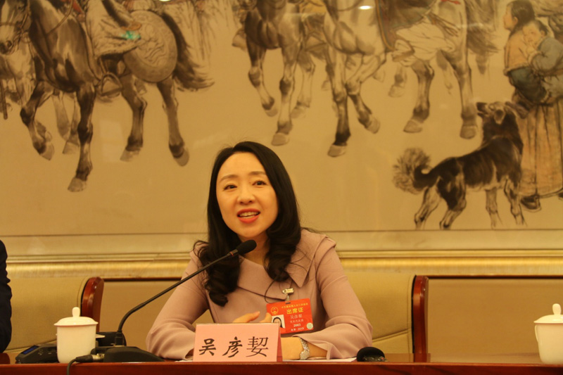 发挥代表作用 履职关心